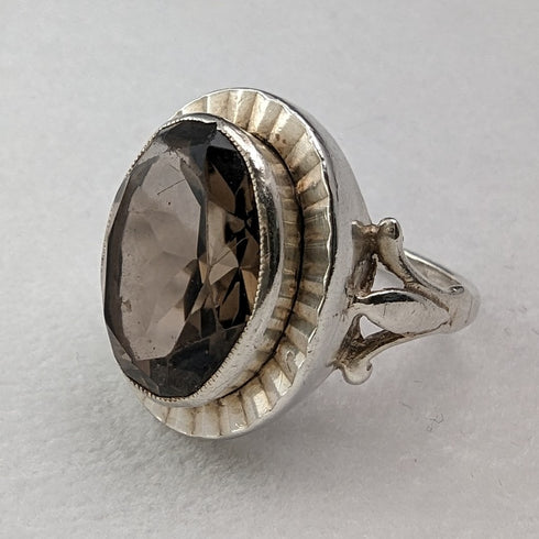 1976 British vintage jewelry, large brown stone, sterling silver ring